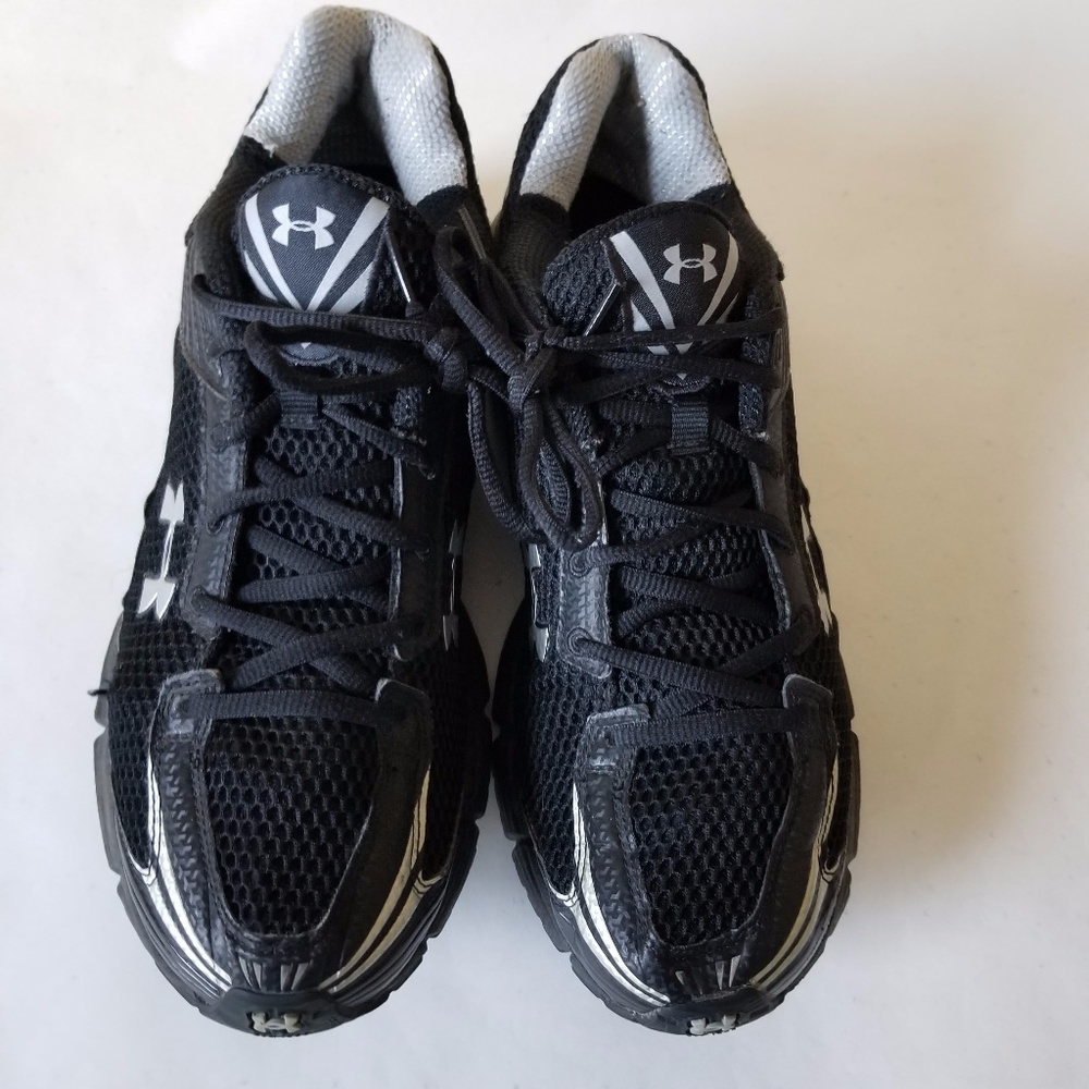 Underamour Men Black & White Athletic Mesh Shoes